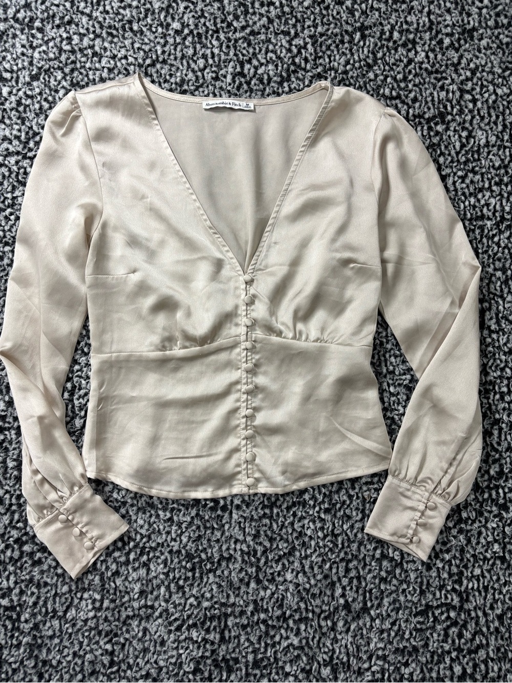 Abercrombie & Fitch Champagne Satin Button-Front Long Sleeve Blouse size M Y2K